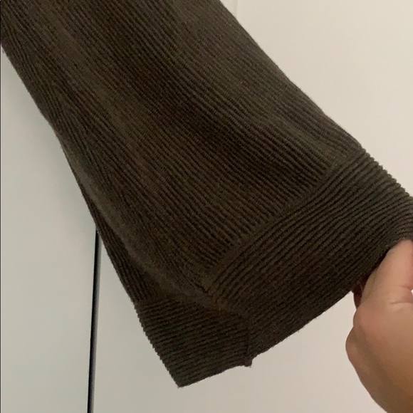 Sweater with bell sleeves - Picture 3 of 5